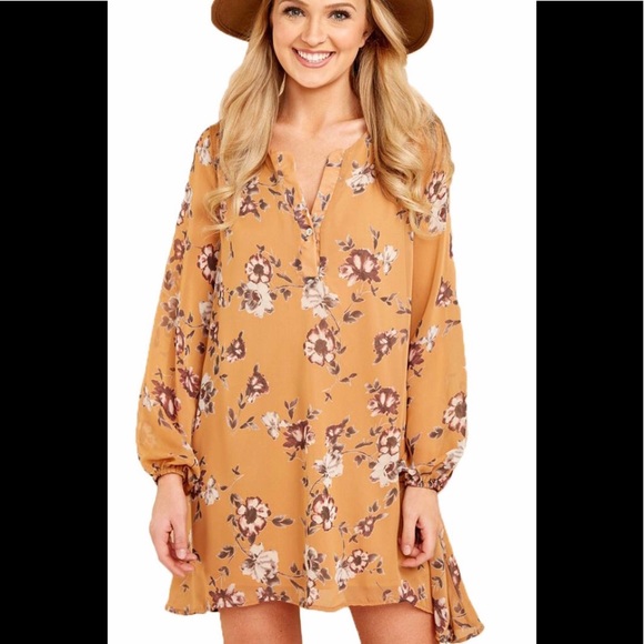 Dresses & Skirts - Cute yellow flowered dress